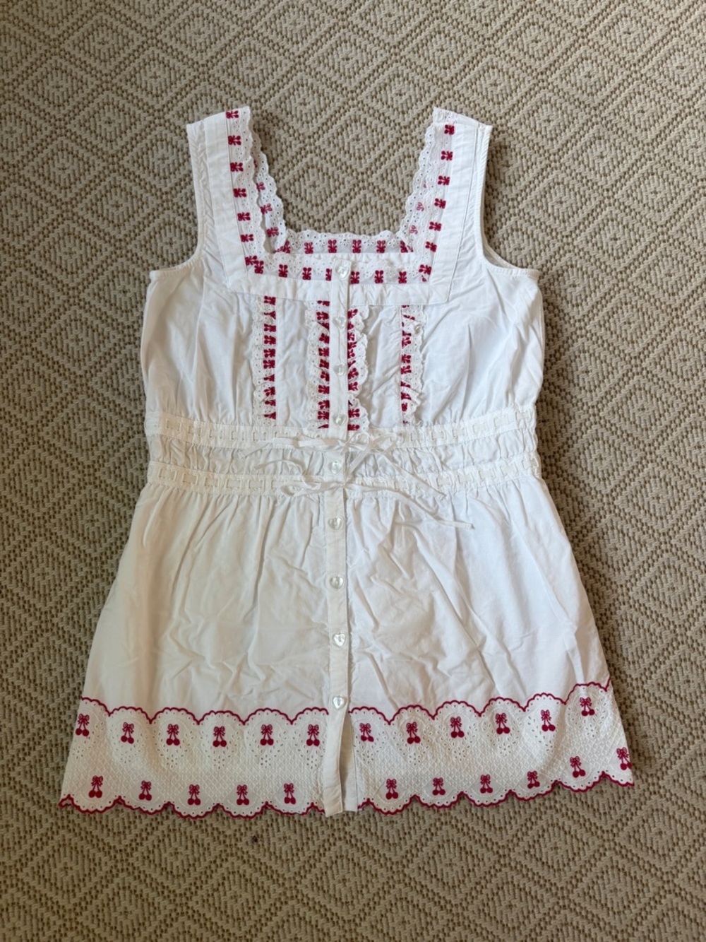 Damson Madder White Embroidered Sleeveless Button-Front Tunic with Red Accents
